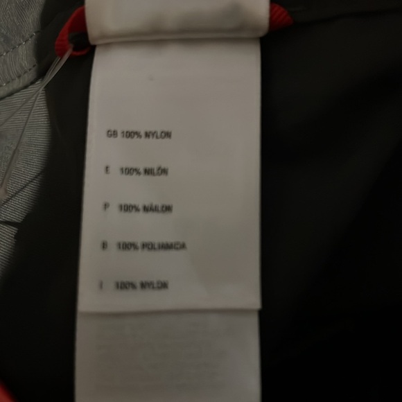 THE NORTH FACE NWT women’s capri cargo pants size 2 - Picture 9 of 9